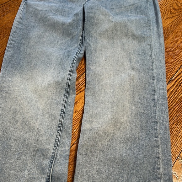 Levi’s 514 Straight Fit men’s jeans, size 38x32.  Great condition. - Picture 5 of 8